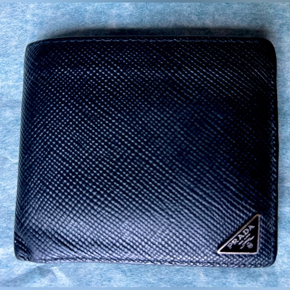 Prada Black Saffiano Leather Wallet - Picture 1 of 7